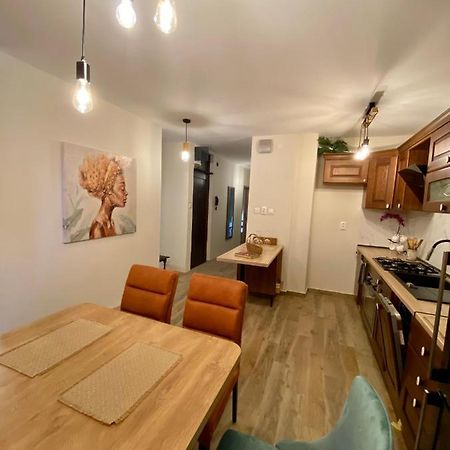 Apartment With Balcony And Free Parking زادار المظهر الخارجي الصورة
