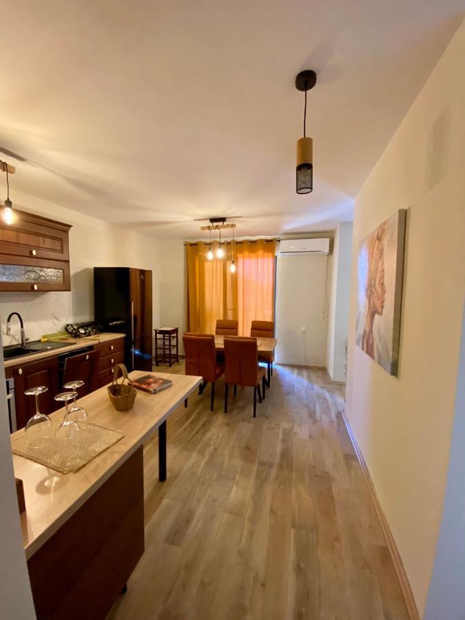 Apartment With Balcony And Free Parking زادار المظهر الخارجي الصورة