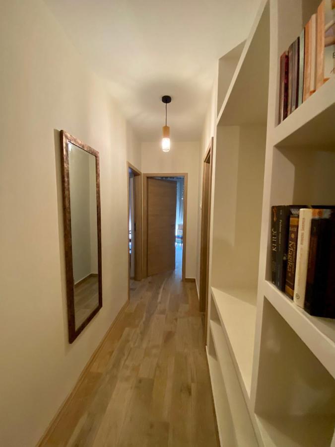 Apartment With Balcony And Free Parking زادار المظهر الخارجي الصورة