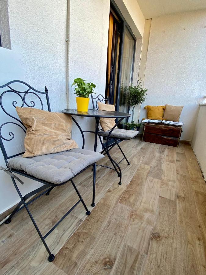 Apartment With Balcony And Free Parking زادار المظهر الخارجي الصورة
